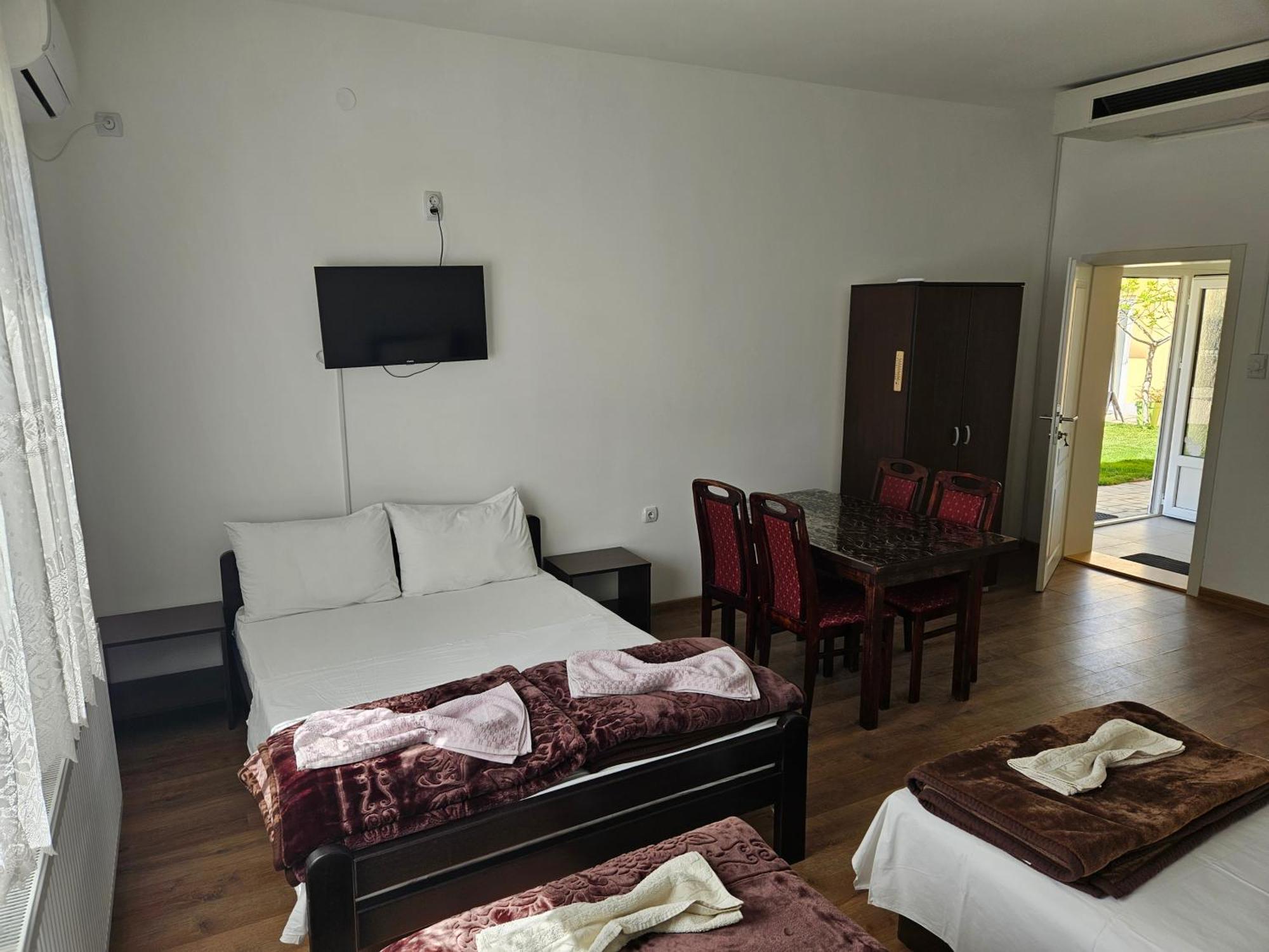 Apartments Kuca Aleksic Ni Exterior foto